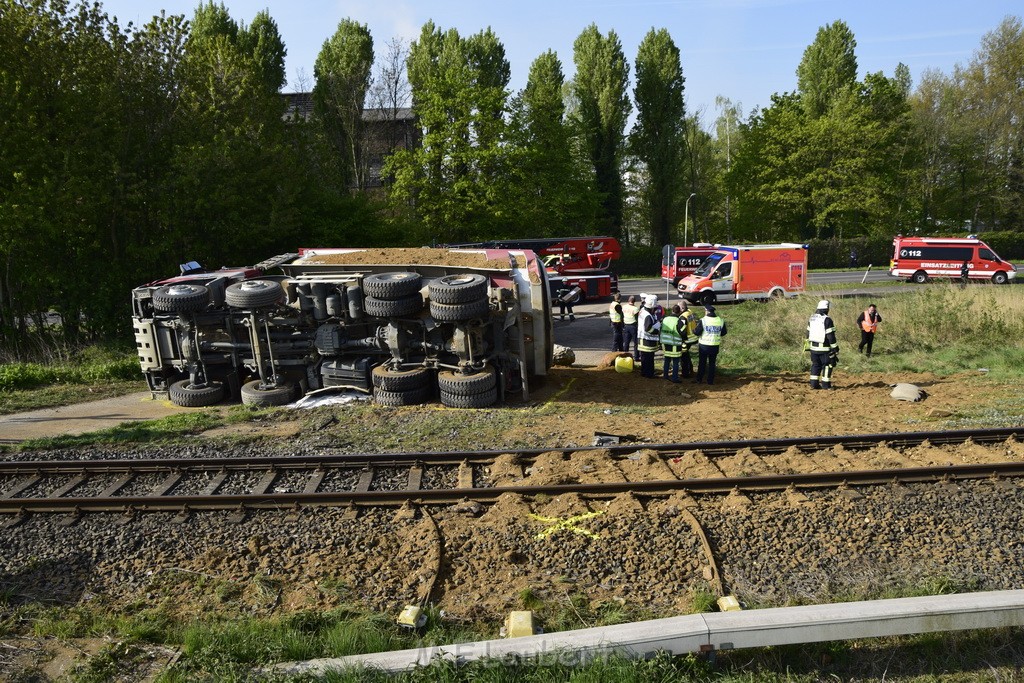 Schwerer VU LKW Zug Bergheim Kenten Koelnerstr P121.JPG - Miklos Laubert